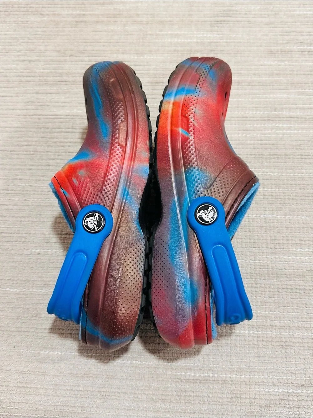 Crocs Kids Classic Lined OOTW Clog Bright Cobalt Blue Red Tie Dye Junior Size J2